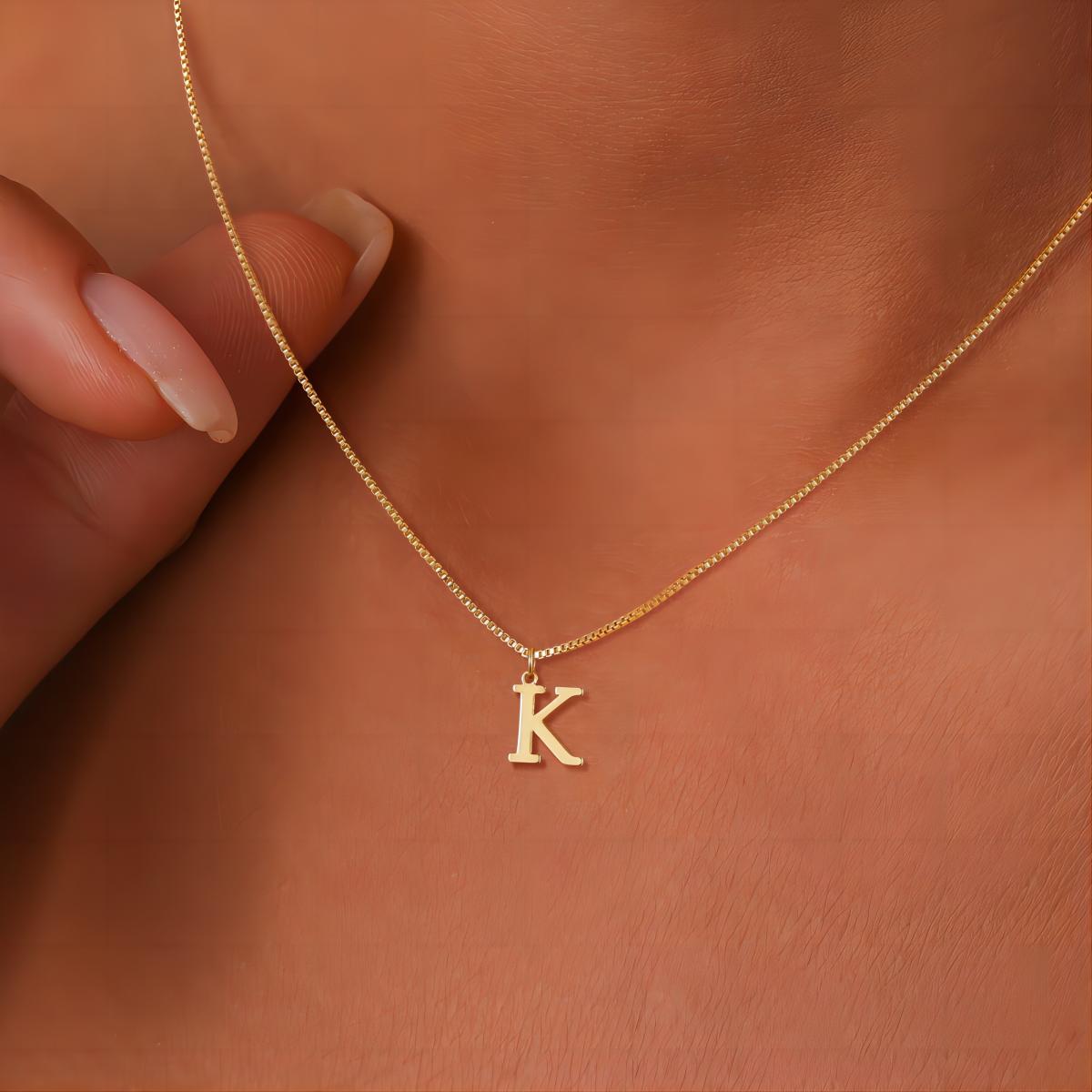 Enzhalynne | Kaulakoru Initaaleilla 18K Kulta
