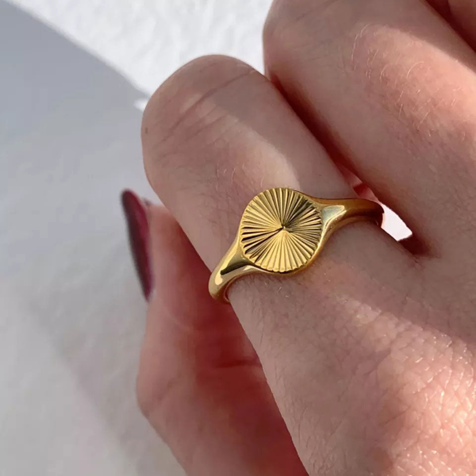Rizavelle | Auringonpaiste Sormus 18K Kulta